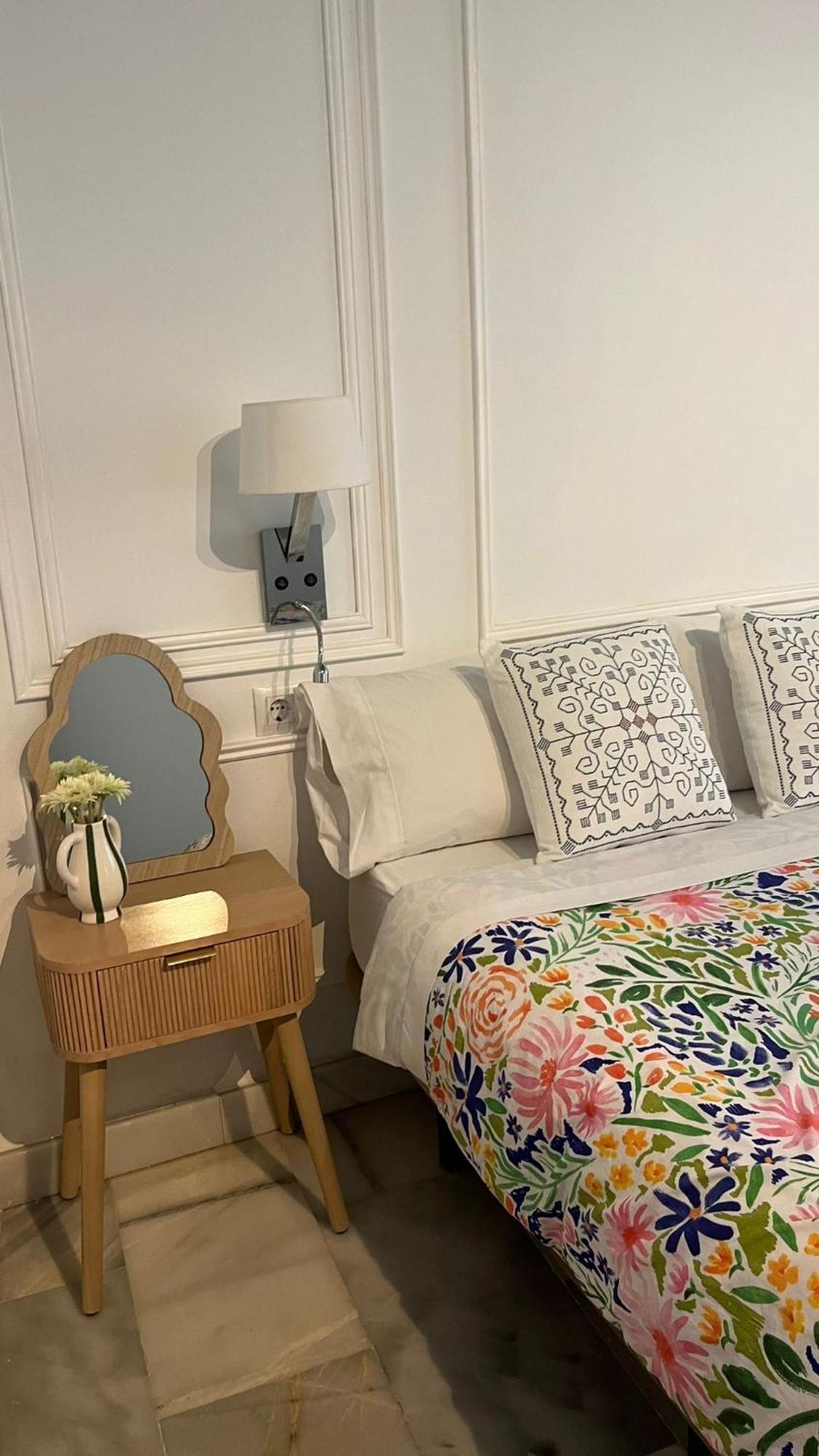 Apartamento En Casco Antiguo - Plaza De La Gavidia セビリア エクステリア 写真